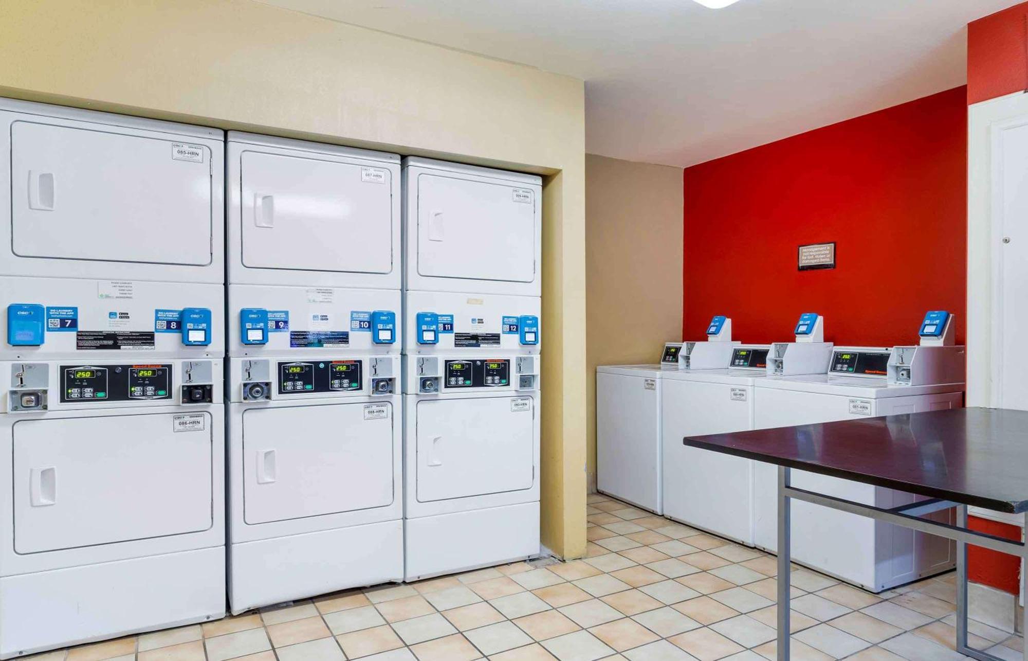 Extended Stay America Suites - Houston - Galleria - Uptown Zewnętrze zdjęcie