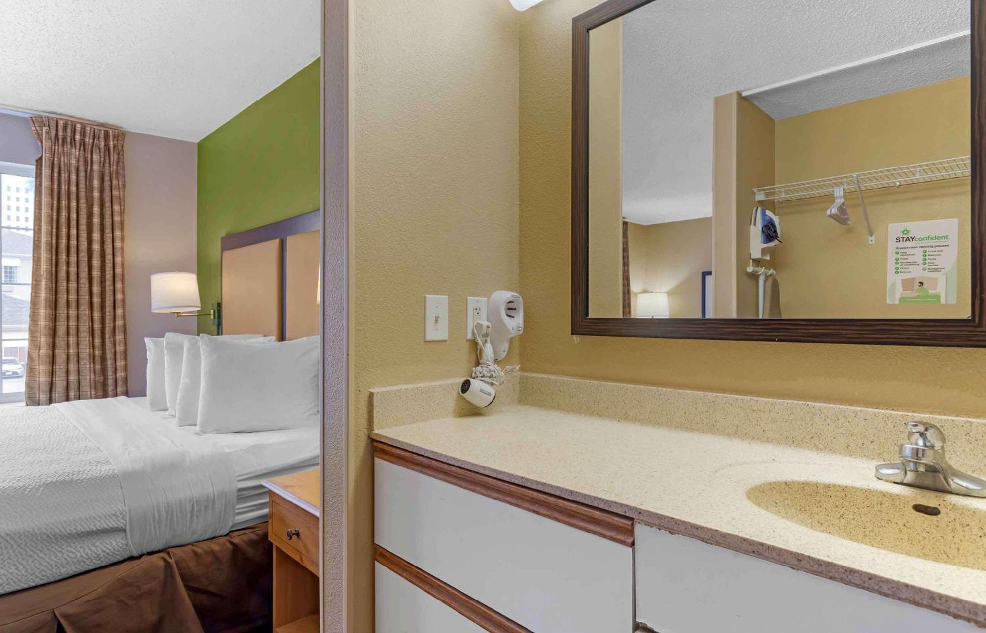 Extended Stay America Suites - Houston - Galleria - Uptown Zewnętrze zdjęcie