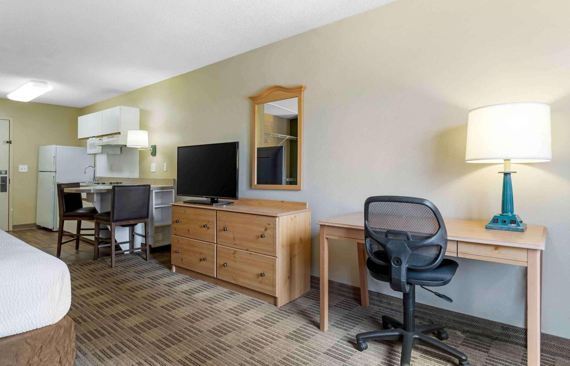 Extended Stay America Suites - Houston - Galleria - Uptown Zewnętrze zdjęcie